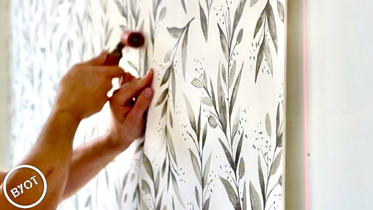 Wallpaper installation in progress